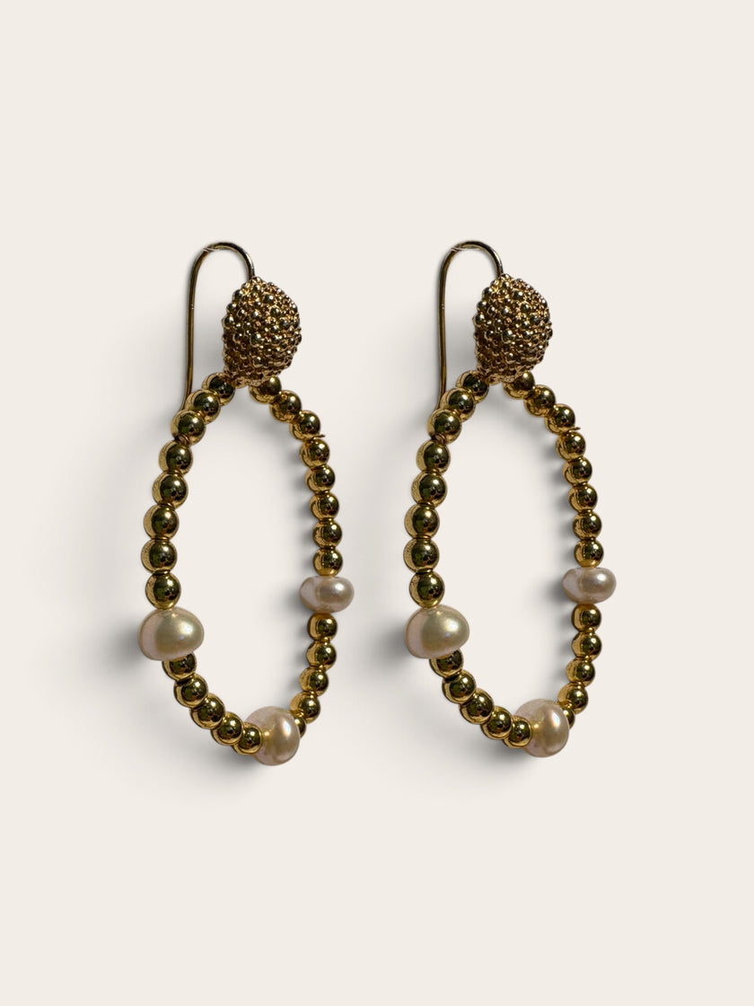 Orecchino con ematite e perle di acqua dolce in argento 925