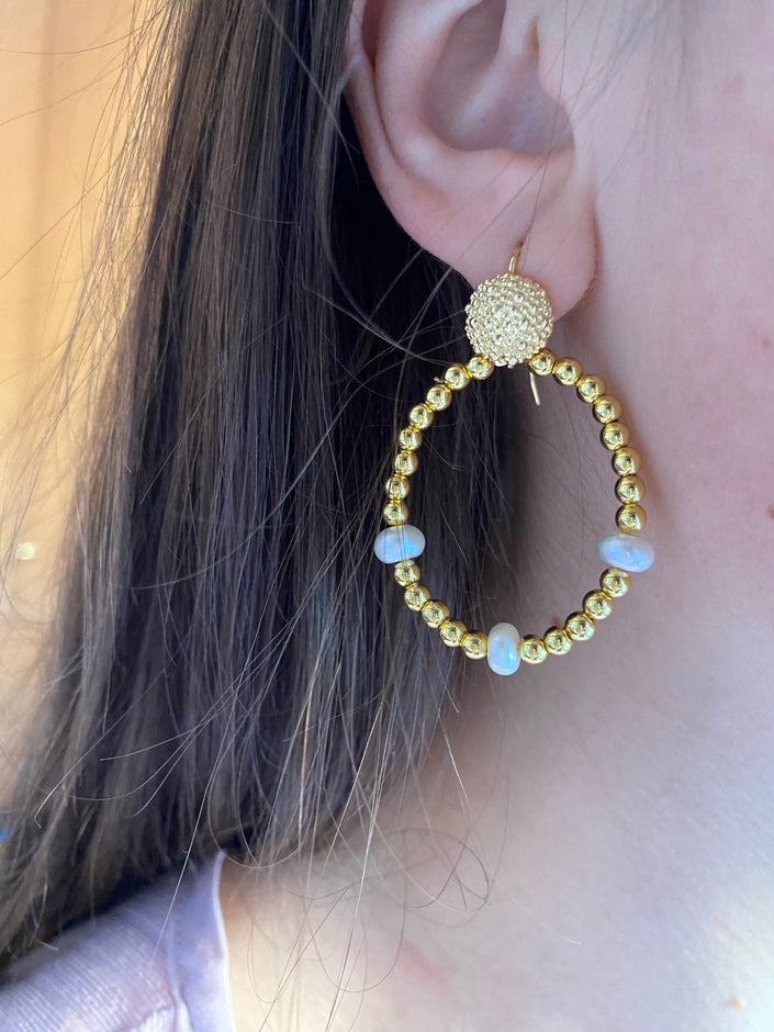 Orecchino in argento 925 con perle di acqua dolce ed ematite