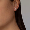 Boucle d'oreille lobe avec perles d'eau douce